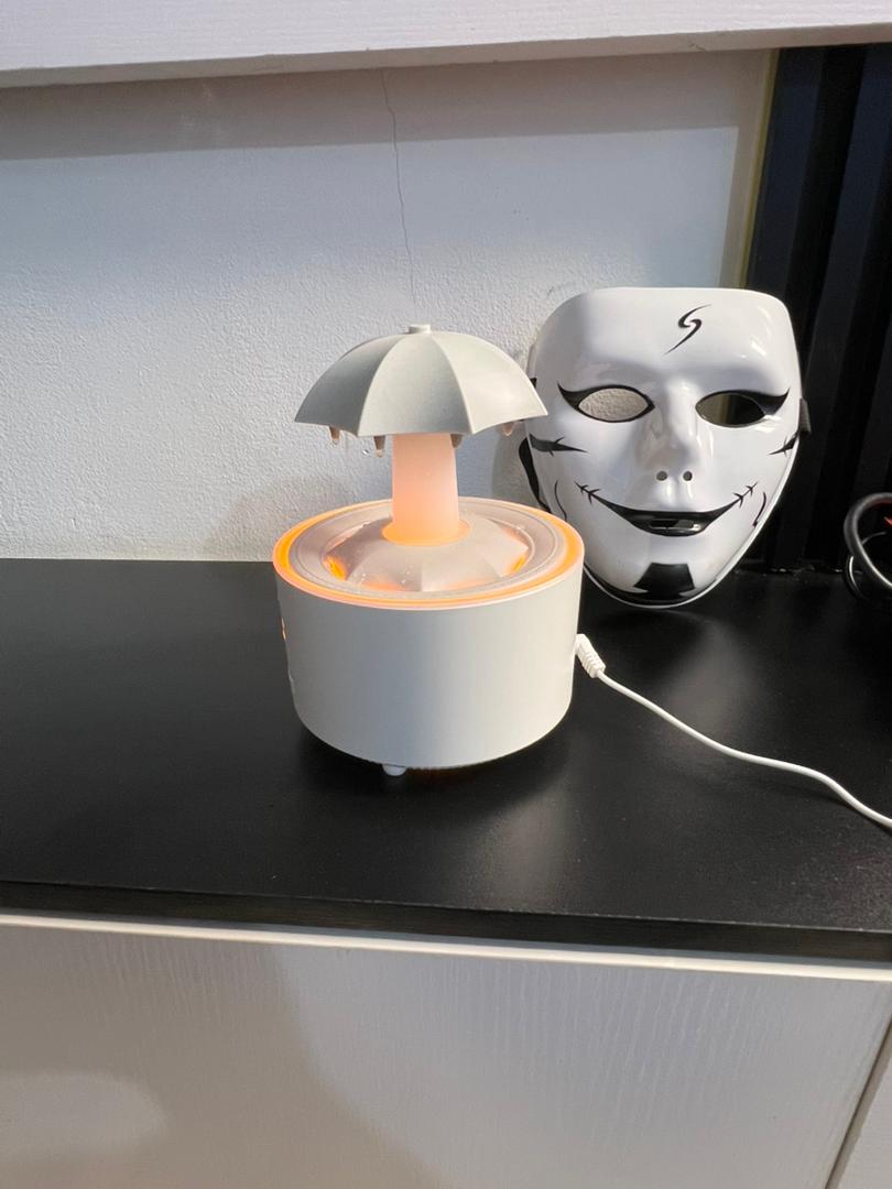 Humidificateur & Diffuseur d'Aromathérapie 300mL avec Télécommande - Design Parapluie